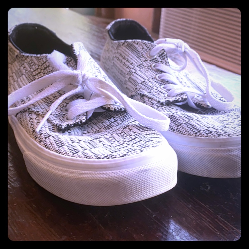Vans LIKE NEW